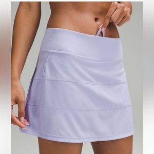 Lululemon - Pace Rival mid rise tennis skirt size 6 - like new!